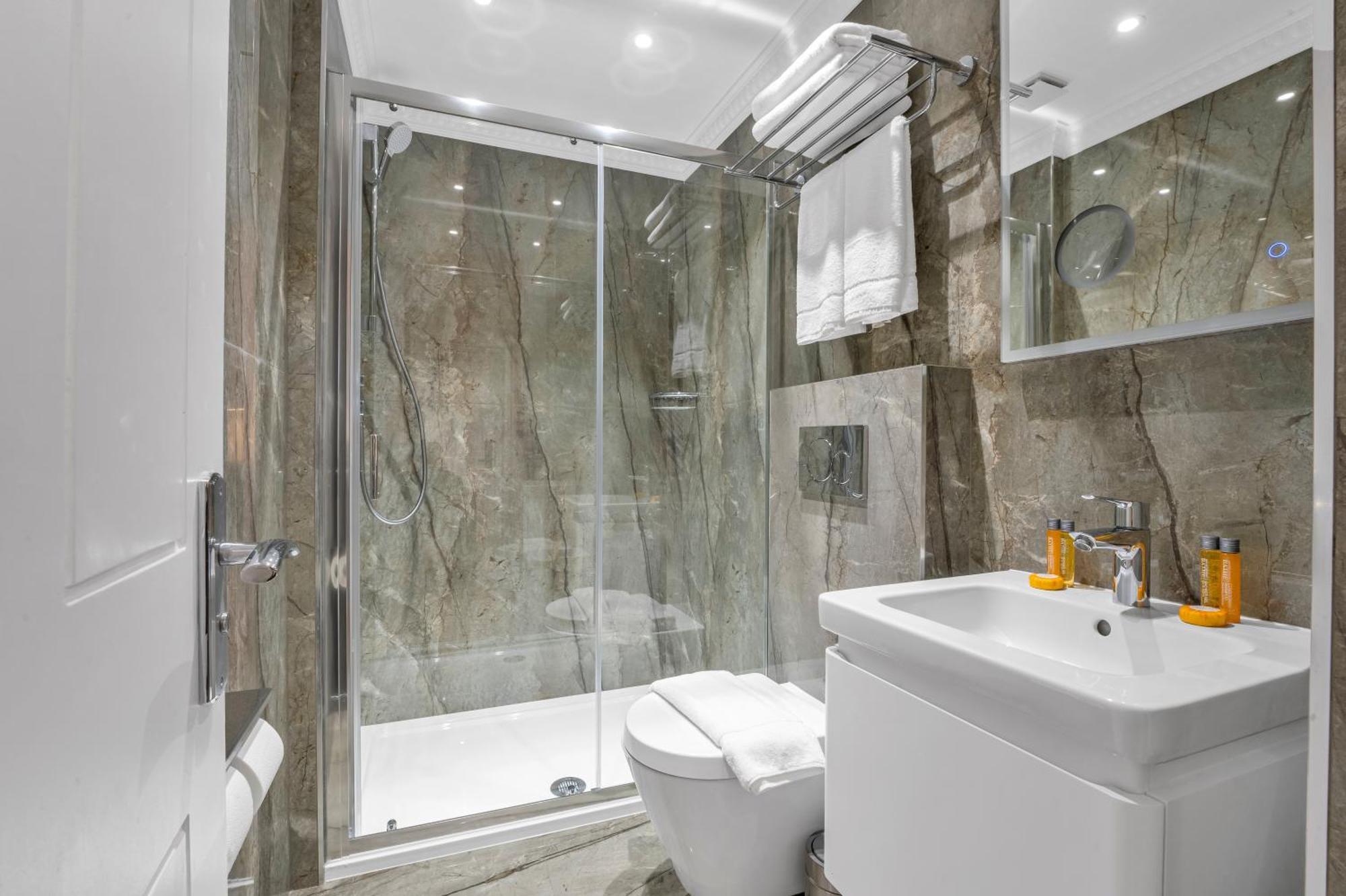 Cleveland Residences Bloomsbury London Bagian luar foto